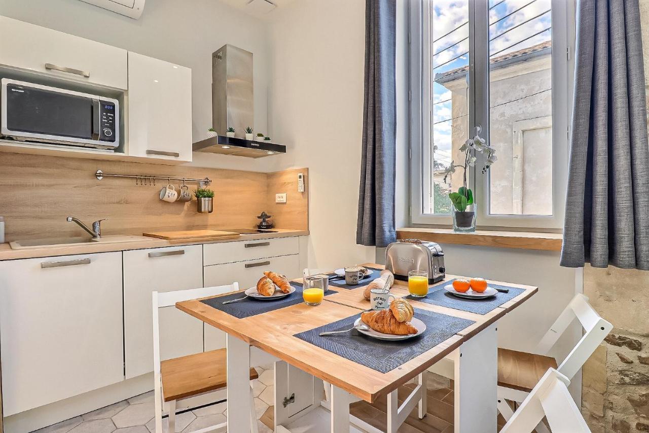 Appart Cosy Terrasse Gare De Nimes Apartment Exterior photo